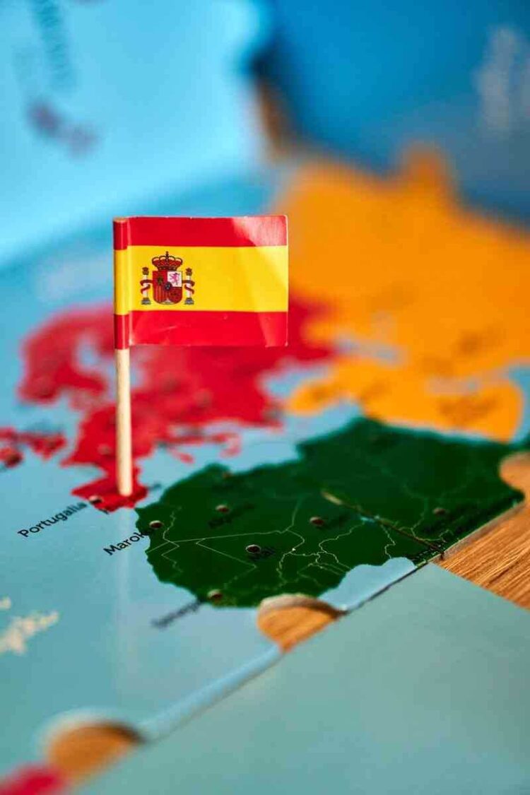 Što je strojno učenje (Machine Learning)? Definicija i značenje u AI umjetnoj inteligenciji